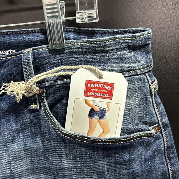 Levi Strauss Signature high-rise, five pocket, Belt loop,super stretchy sexy fit - Picture 4 of 12